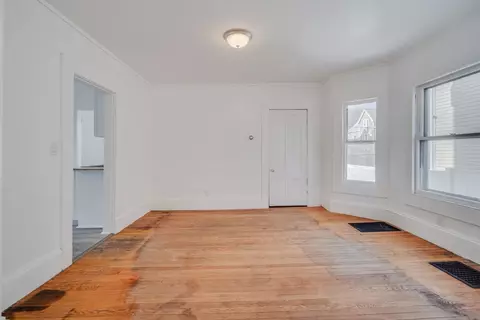 50 Home St, Springfield, MA 01104 photo 8