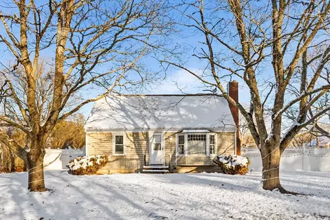 83 John Parker Rd, Falmouth, MA 02536