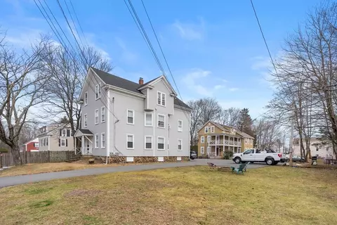 13 Richards Ave 35-37 Circular, North Attleboro, MA 02760