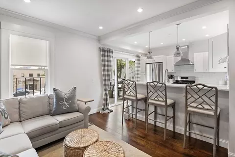 260 Bolton St #1, Boston, MA 02127