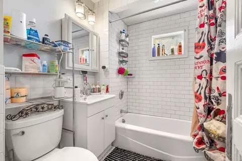 Bath - 67 School St, Everett, MA 02149 photo 3 of 3