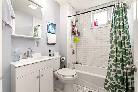Bath - 67 School St, Everett, MA 02149 photo 2 of 3