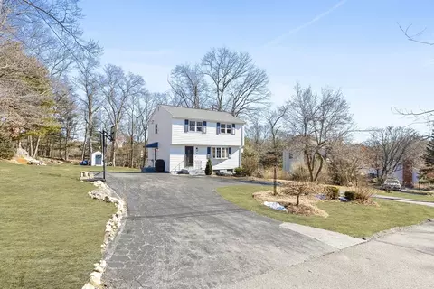 18 Patriot Rd, Burlington, MA 01803
