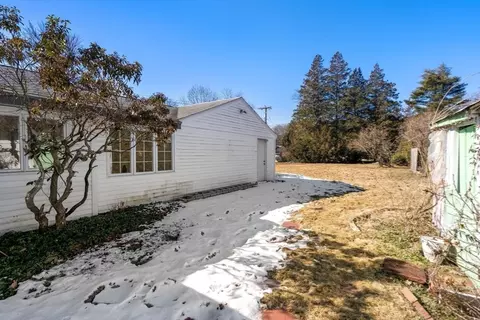 Exterior - 4 Scott Dr, Framingham, MA 01701 photo 3 of 9
