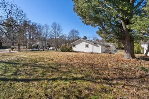 Exterior - 4 Scott Dr, Framingham, MA 01701 photo 6 of 9
