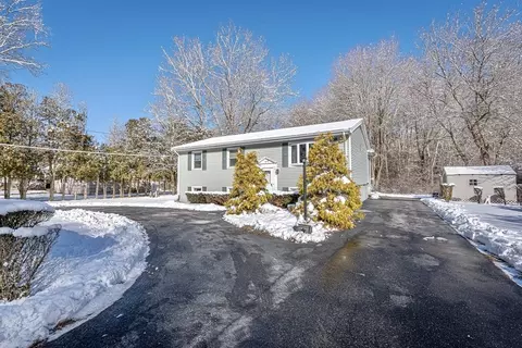 Exterior - 168 Bridge St, Raynham, MA 02767 photo 2 of 5