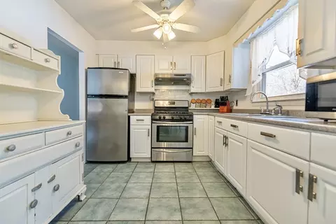 Kitchen - 168 Bridge St, Raynham, MA 02767 photo 3 of 4