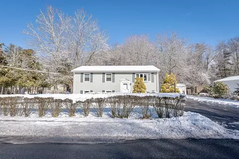 Exterior - 168 Bridge St, Raynham, MA 02767 photo 4 of 5