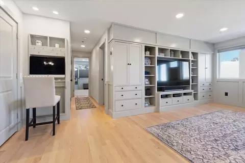 Living - 36 Dunham Rd #301, Beverly, MA 01915 photo 4 of 4