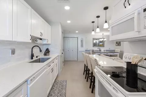 Kitchen - 36 Dunham Rd #301, Beverly, MA 01915 photo 3 of 4