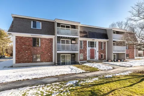 220 Bedford St #G4, Bridgewater, MA 02324