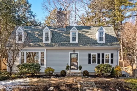 170 Benvenue St, Wellesley, MA 02482