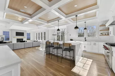 Kitchen - 62 Brewster Dr, Needham, MA 02492 photo 10 of 11