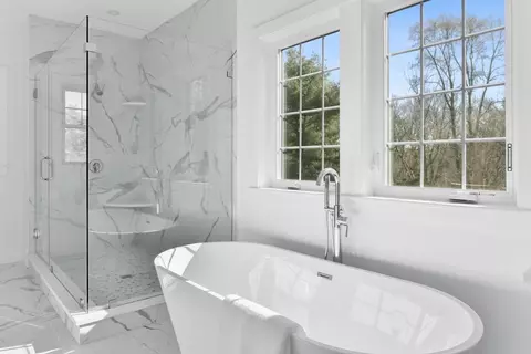 Bath - 62 Brewster Dr, Needham, MA 02492 photo 3 of 4