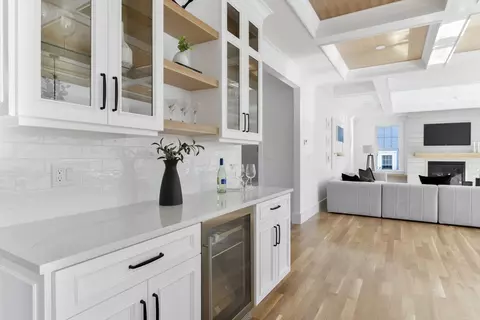 Kitchen - 62 Brewster Dr, Needham, MA 02492 photo 9 of 11