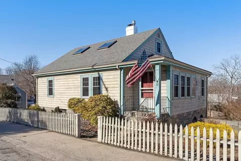12 Pleasant, Rockport, MA 01966
