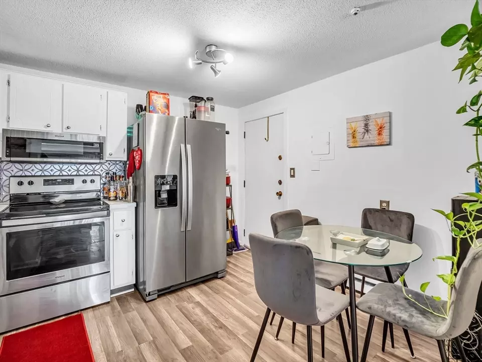 700 Robbins Ave 24, Dracut, MA 01826 28 Photos Movoto