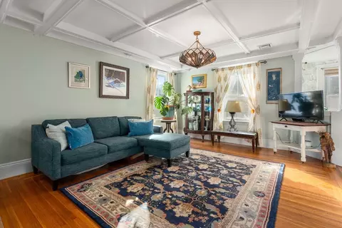 Living - 345 Washington St #2, Gloucester, MA 01930 photo 1 of 4