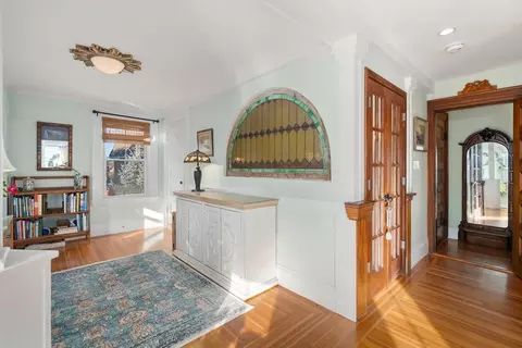 Entry Way - 345 Washington St #2, Gloucester, MA 01930 photo 1 of 4