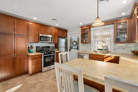 Kitchen - 345 Washington St #2, Gloucester, MA 01930 photo 2 of 4