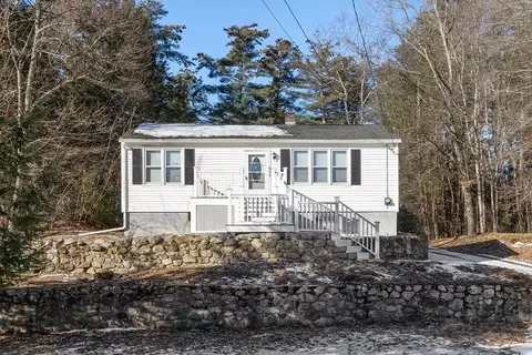 952 Pinedale Ave, Athol, MA 01331