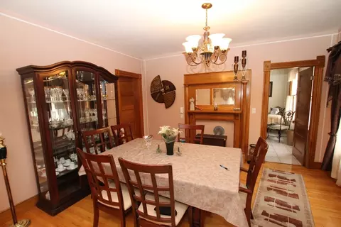 Dining - 15 Maple Tree Ln, Worcester, MA 01602 photo 1 of 2