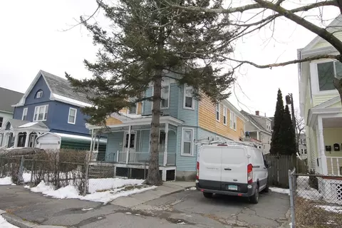 Exterior - 15 Maple Tree Ln, Worcester, MA 01602 photo 4 of 5