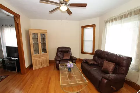 Living - 15 Maple Tree Ln, Worcester, MA 01602 photo 4 of 5