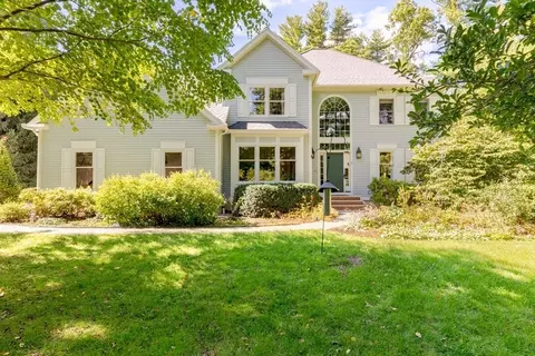 3 Mckinley Dr, Acton, MA 01720