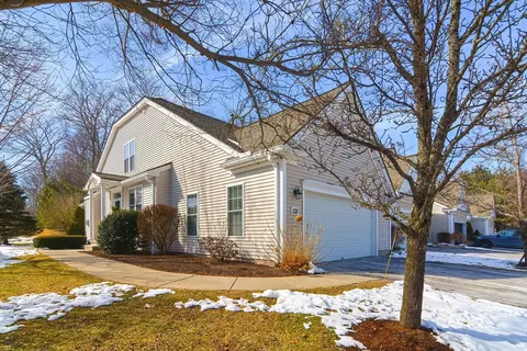 131 Clubhouse Ln #131, Northbridge, MA 01534