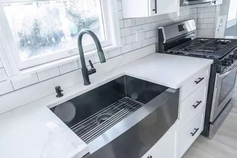 Kitchen - 70 Bow St, Saugus, MA 01906 photo 8 of 9
