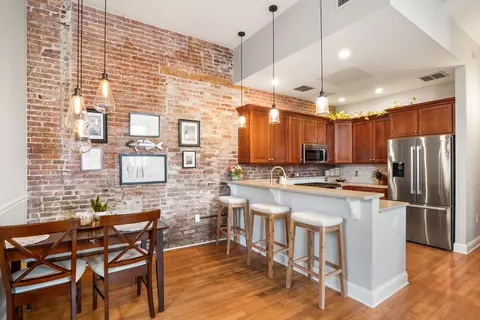 68 Baldwin St #1, Boston, MA 02129