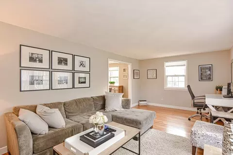 Living - 26 Travis Dr, Framingham, MA 01702 photo 1 of 9