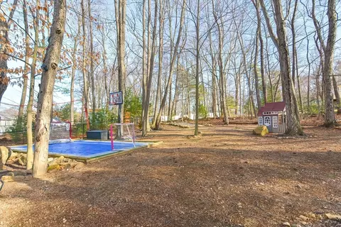 View/Area - 26 Travis Dr, Framingham, MA 01702 photo 2 of 3