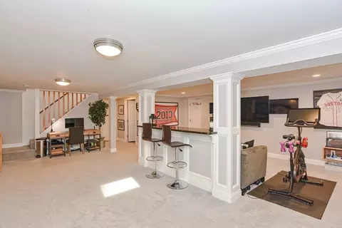 Kitchen - 26 Travis Dr, Framingham, MA 01702 photo 5 of 6