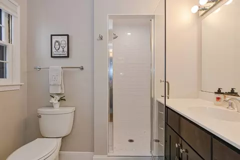 Bath - 26 Travis Dr, Framingham, MA 01702 photo 1 of 3