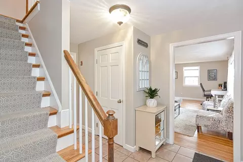 Entry Way - 26 Travis Dr, Framingham, MA 01702 photo 1 of 2