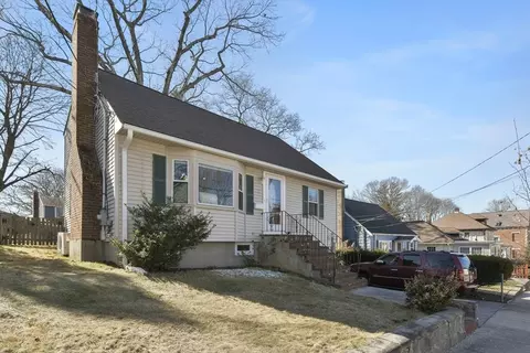 39 Goethe St, Boston, MA 02132