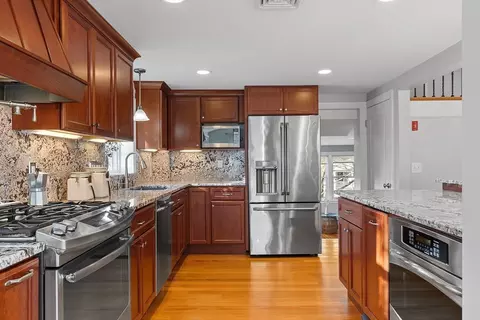 Kitchen - 45 Putnam Rd, Reading, MA 01867 photo 3 of 7