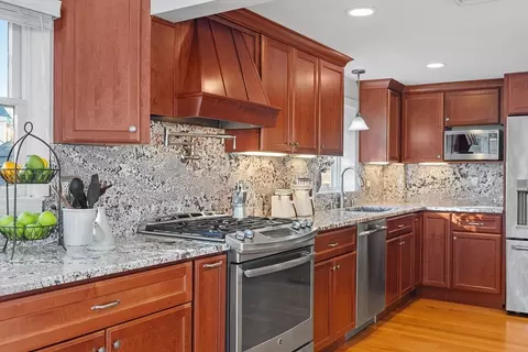 Kitchen - 45 Putnam Rd, Reading, MA 01867 photo 2 of 7