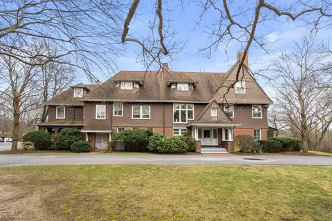 175 Milton St #5, Milton, MA 02186