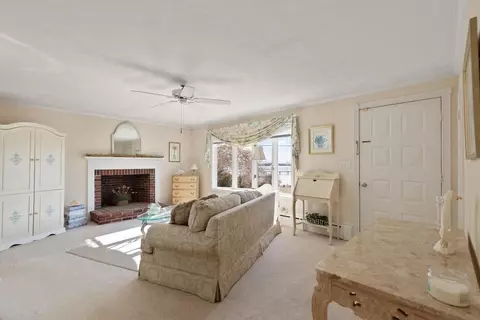Living - 21 Bailey Ave, Beverly, MA 01915 photo 1 of 3