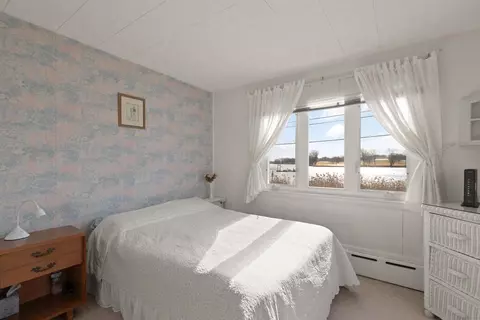 Bedroom - 21 Bailey Ave, Beverly, MA 01915 photo 3 of 5