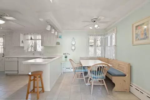 Dining - 21 Bailey Ave, Beverly, MA 01915 photo 3 of 3