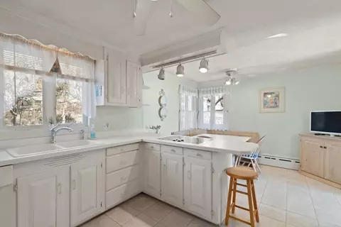 Kitchen - 21 Bailey Ave, Beverly, MA 01915 photo 2 of 4