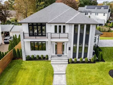 395 Winchester St, Newton, MA 02461
