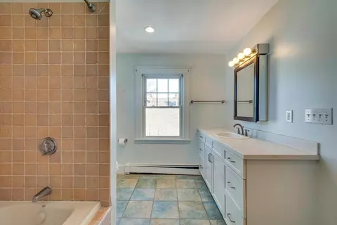 Bath - 32 Emerson Rd, Needham, MA 02492 photo 2 of 3
