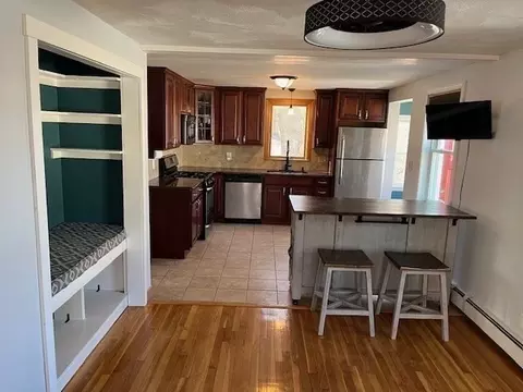 Kitchen - 93 Willow St, Mansfield, MA 02048 photo 5 of 8