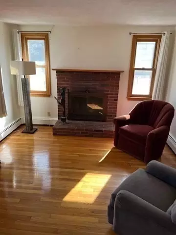 Living - 93 Willow St, Mansfield, MA 02048 photo 1 of 4