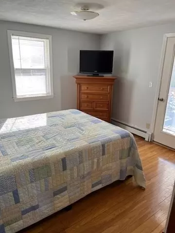 Bedroom - 93 Willow St, Mansfield, MA 02048 photo 2 of 4